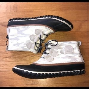 Sorel out and about boots NEW